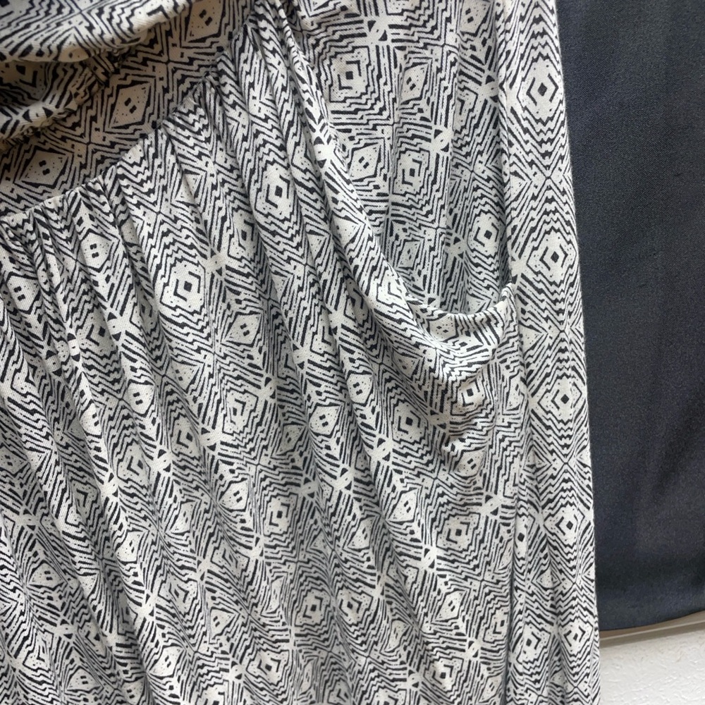 Maeve Anthro White Black White Print One Shoulder Flutter Sleeve Jumpsuit Sz M - Picture 2 of 7